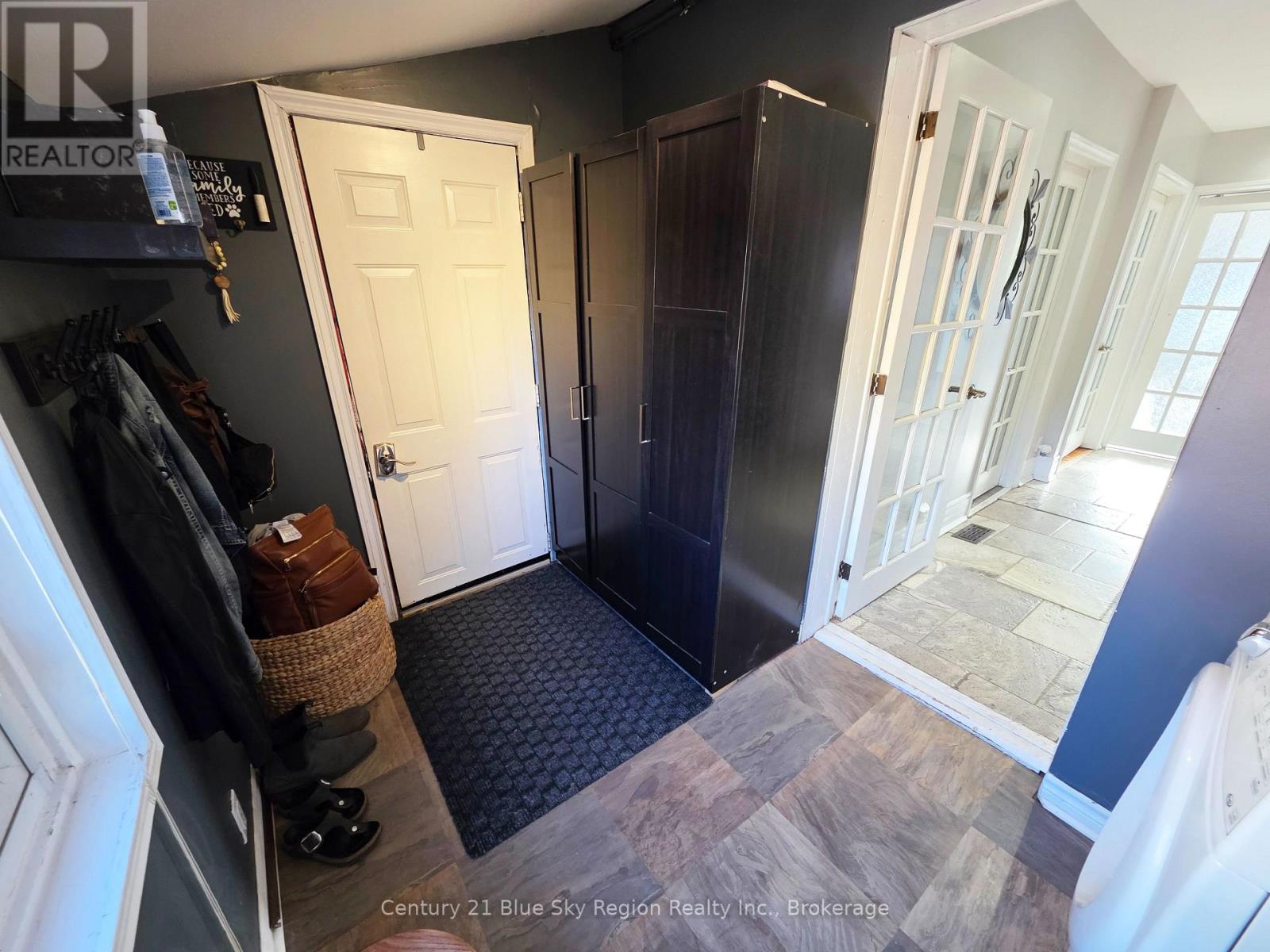 1376 Copeland Street, North Bay, Ontario P1B 3G3 - Photo 11 - X12467566