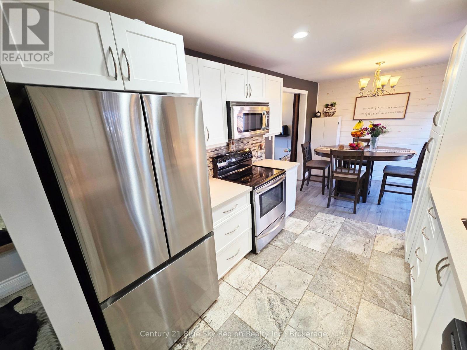 1376 Copeland Street, North Bay, Ontario P1B 3G3 - Photo 15 - X12467566