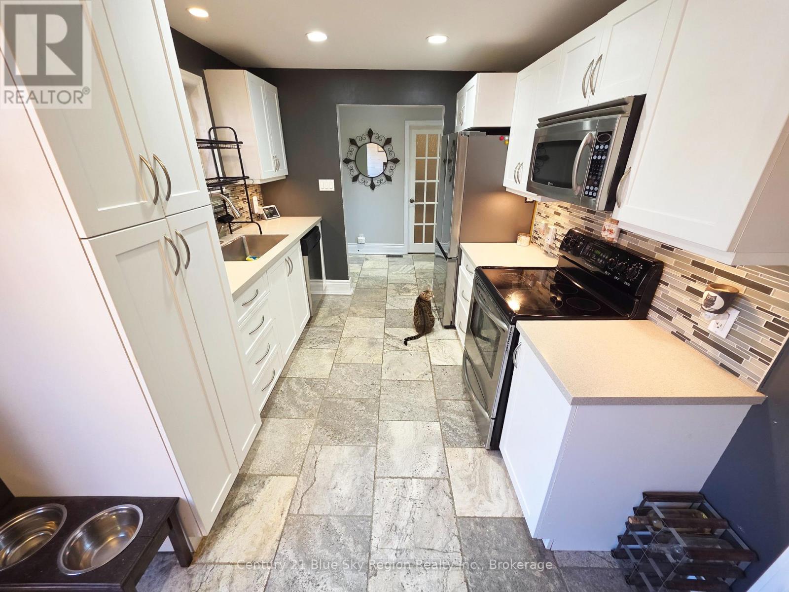 1376 Copeland Street, North Bay, Ontario P1B 3G3 - Photo 19 - X12467566