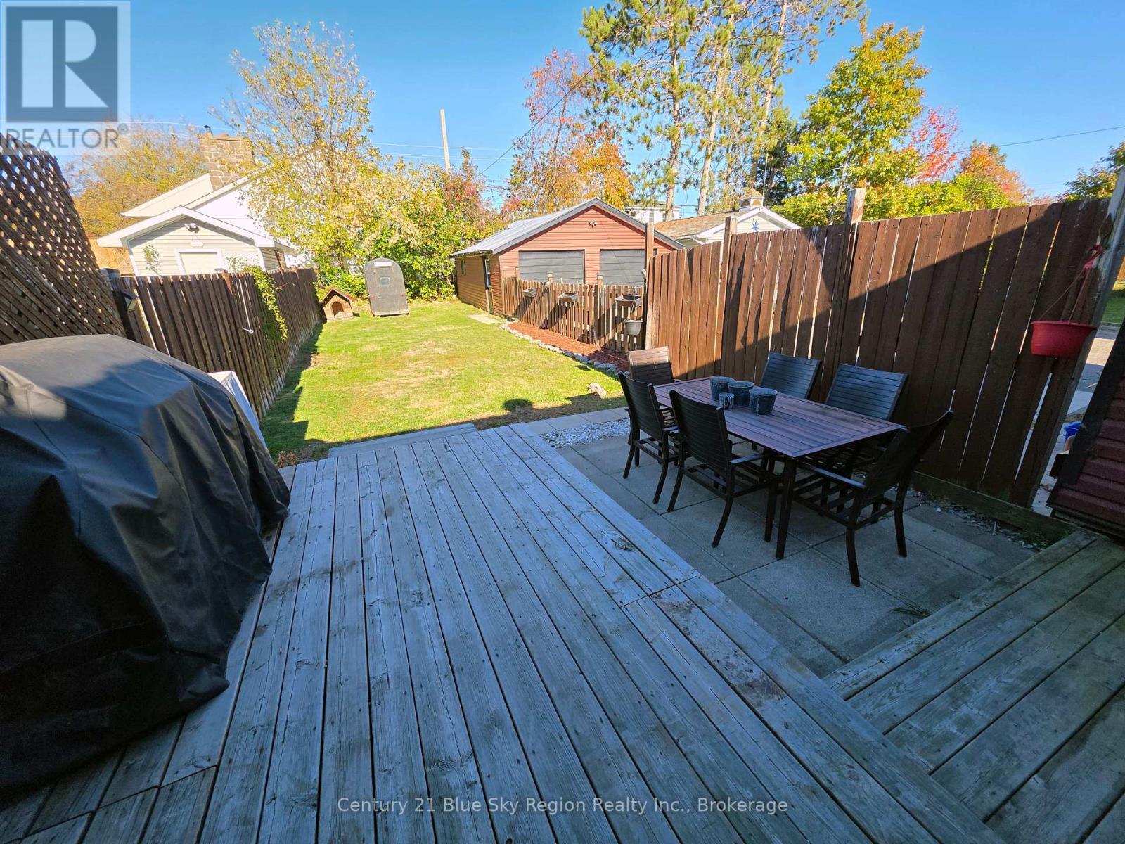 1376 Copeland Street, North Bay, Ontario P1B 3G3 - Photo 3 - X12467566