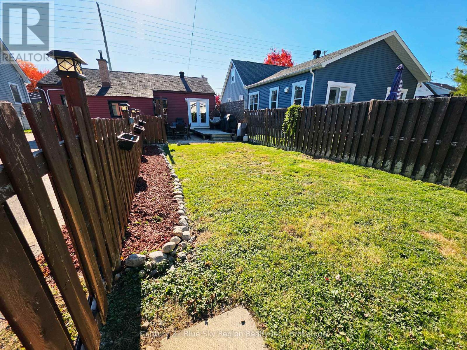 1376 Copeland Street, North Bay, Ontario P1B 3G3 - Photo 8 - X12467566