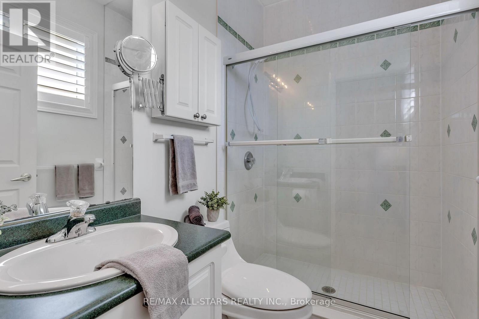 25 Sylvester Drive, Kawartha Lakes, Ontario  K9V 6E7 - Photo 19 - X12299261