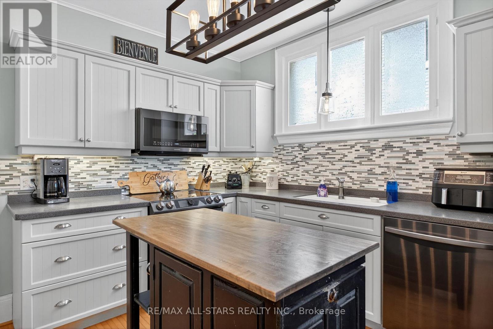 76 Wellington Street, Kawartha Lakes, Ontario  K9V 3N9 - Photo 14 - X12439326