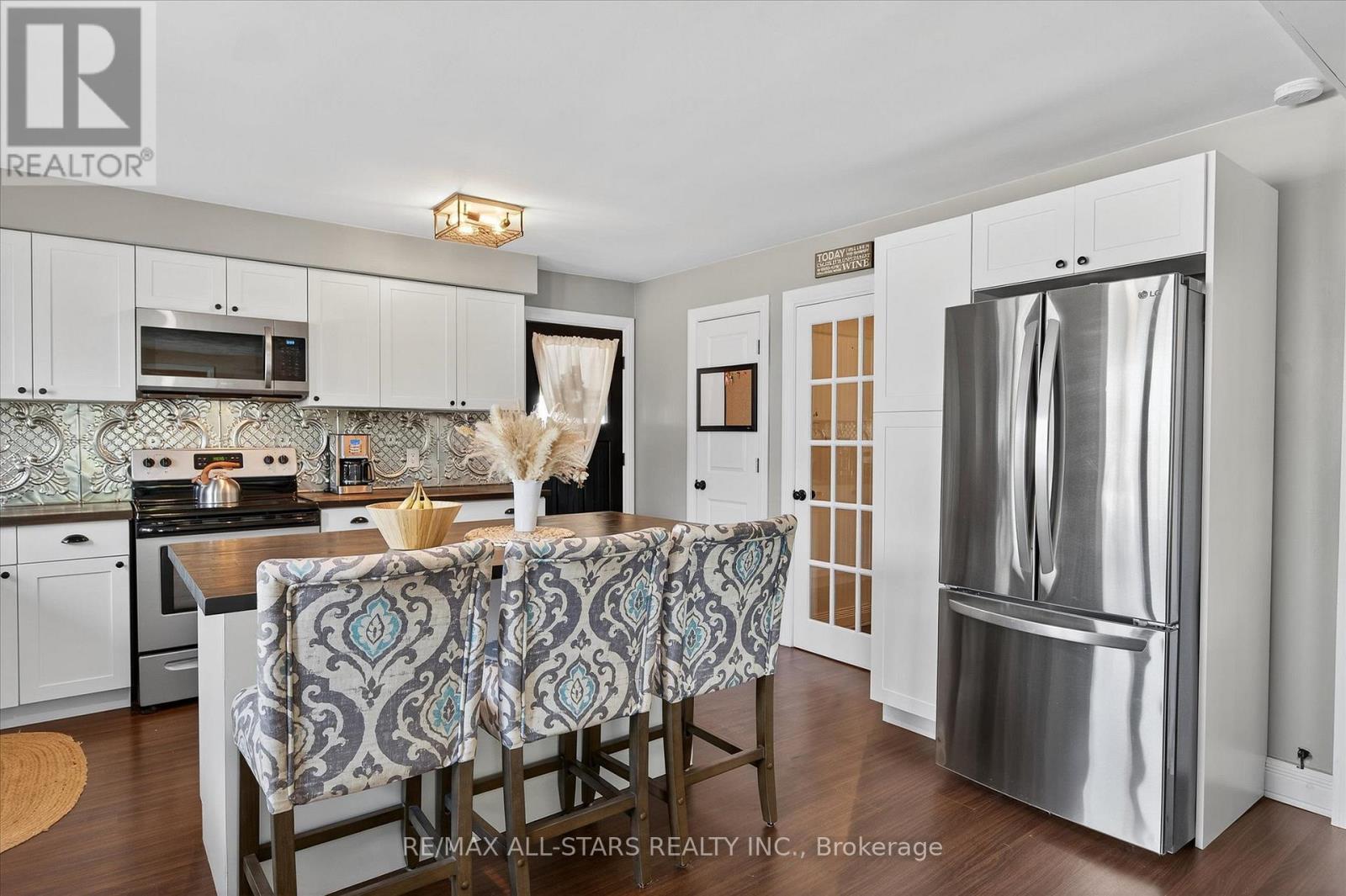 34 William Street, Kawartha Lakes, Ontario  K0M 1A0 - Photo 8 - X12393999