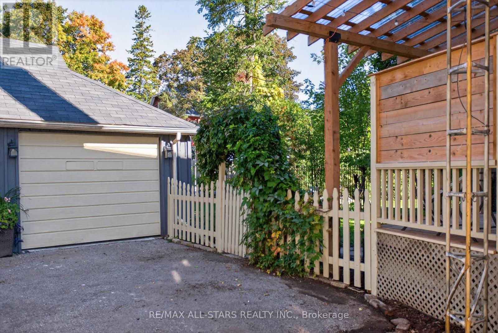 76 Wellington Street, Kawartha Lakes, Ontario  K9V 3N9 - Photo 39 - X12439326