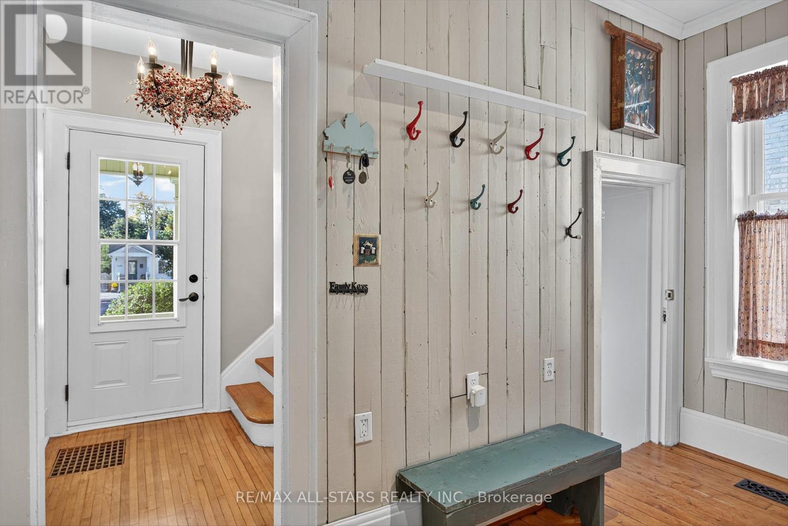 76 Wellington Street, Kawartha Lakes, Ontario  K9V 3N9 - Photo 16 - X12439326