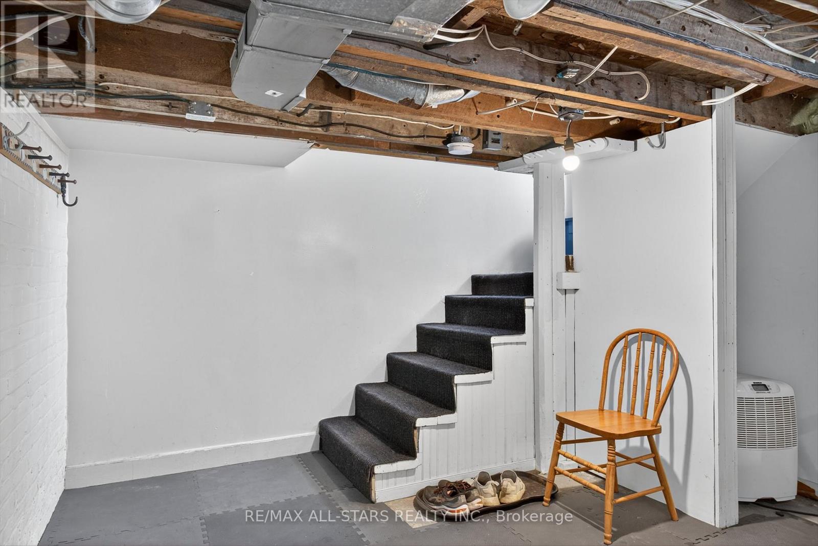 76 Wellington Street, Kawartha Lakes, Ontario  K9V 3N9 - Photo 34 - X12439326