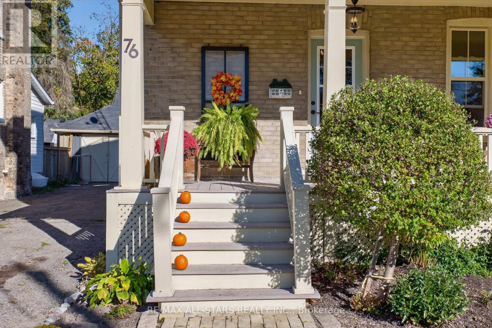 76 Wellington Street, Kawartha Lakes, Ontario  K9V 3N9 - Photo 3 - X12439326