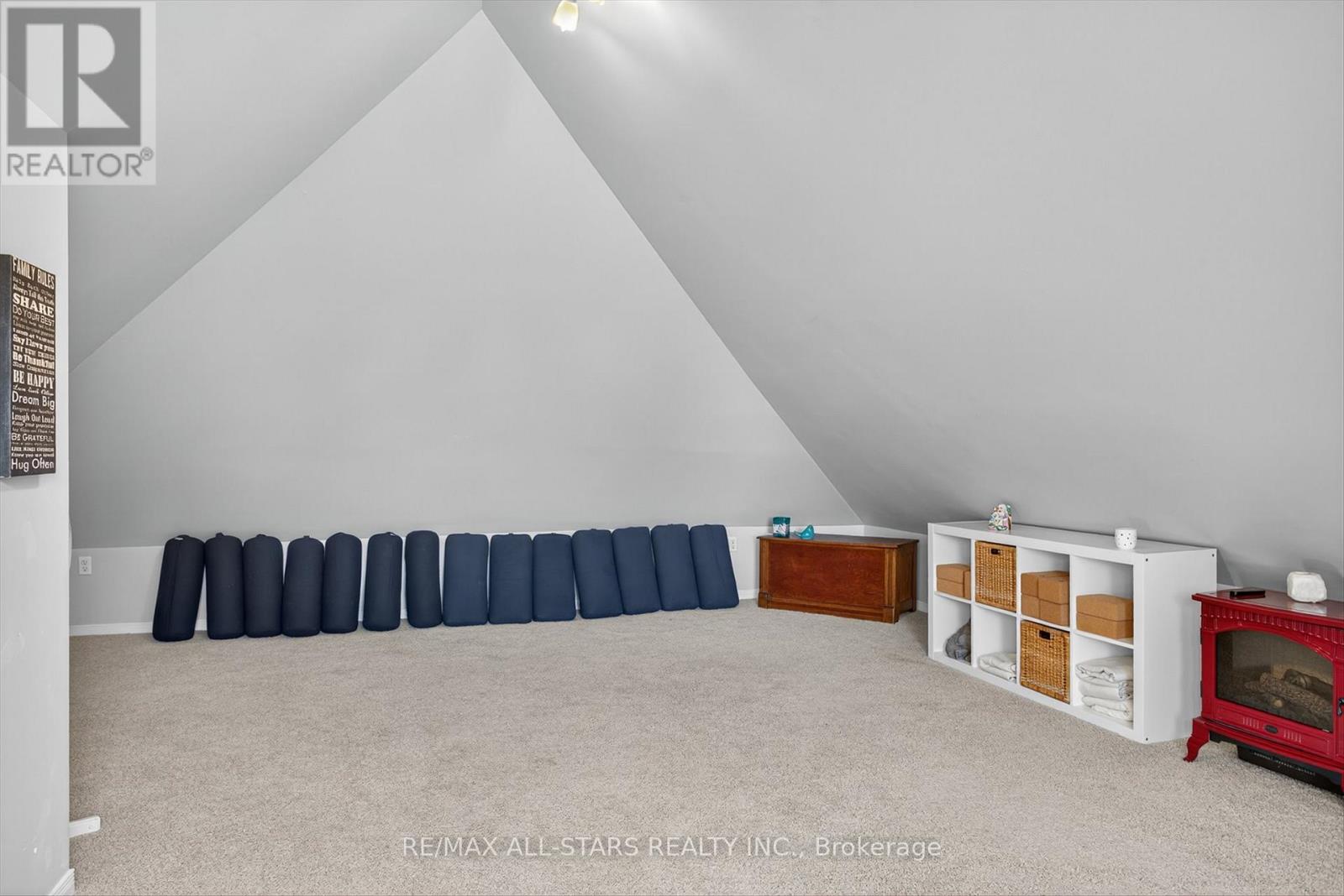 76 Wellington Street, Kawartha Lakes, Ontario  K9V 3N9 - Photo 30 - X12439326