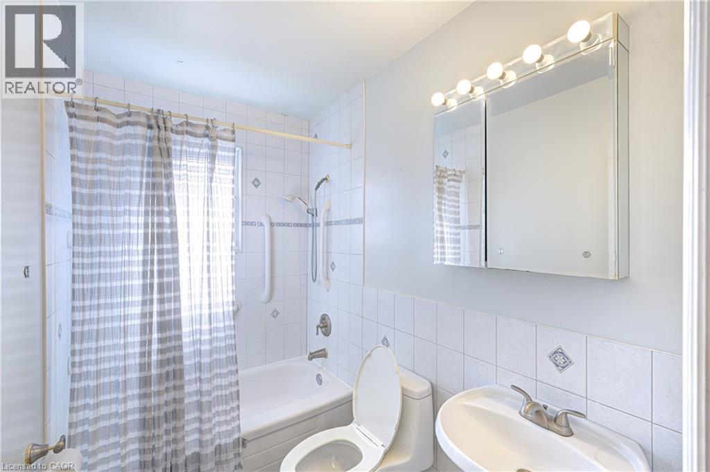 46 Woodlawn Avenue, Mississauga, Ontario  L5G 3K6 - Photo 10 - 40769055