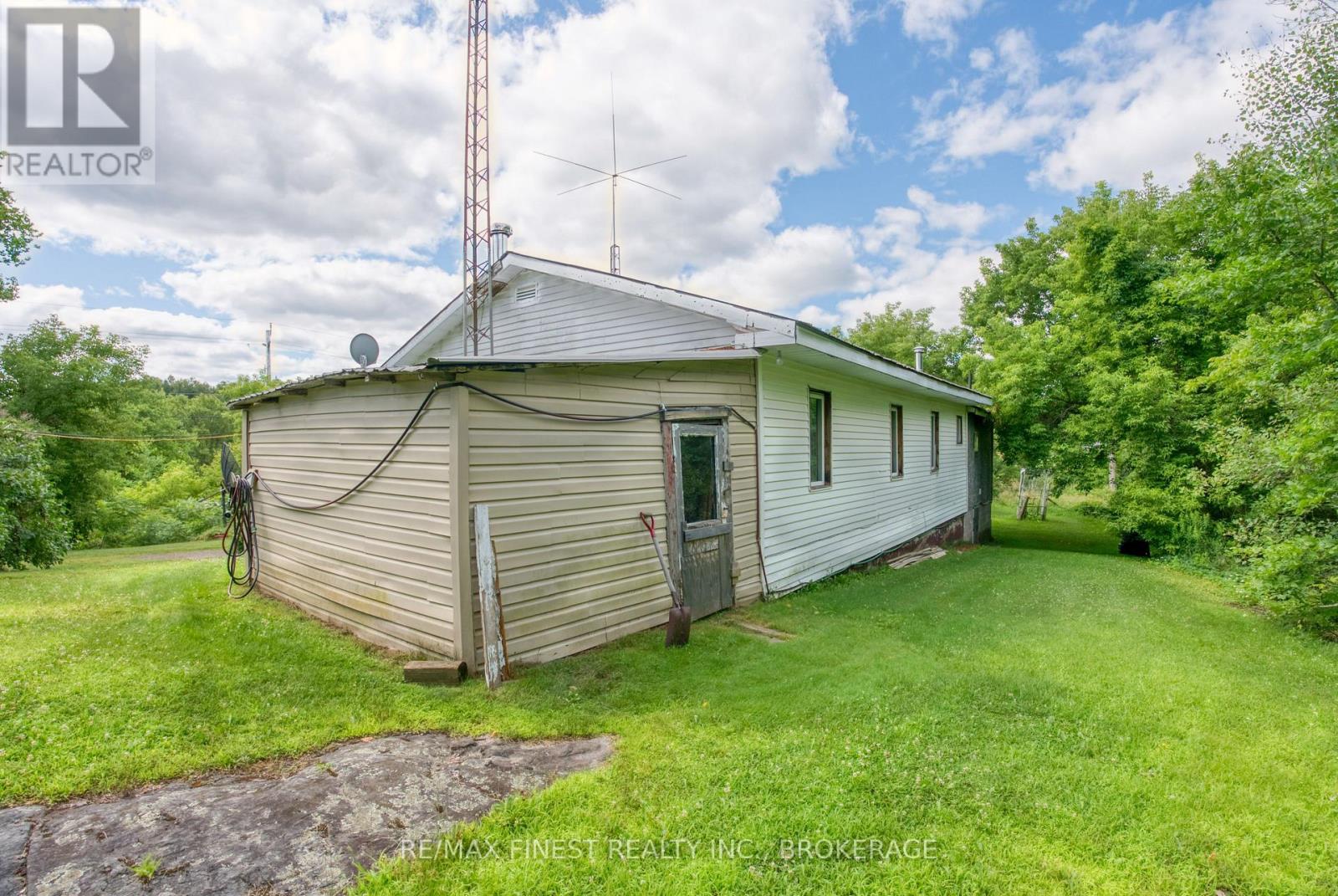 30530 Highway 7, Frontenac (Frontenac Centre), Ontario  K0H 1B0 - Photo 8 - X12467582