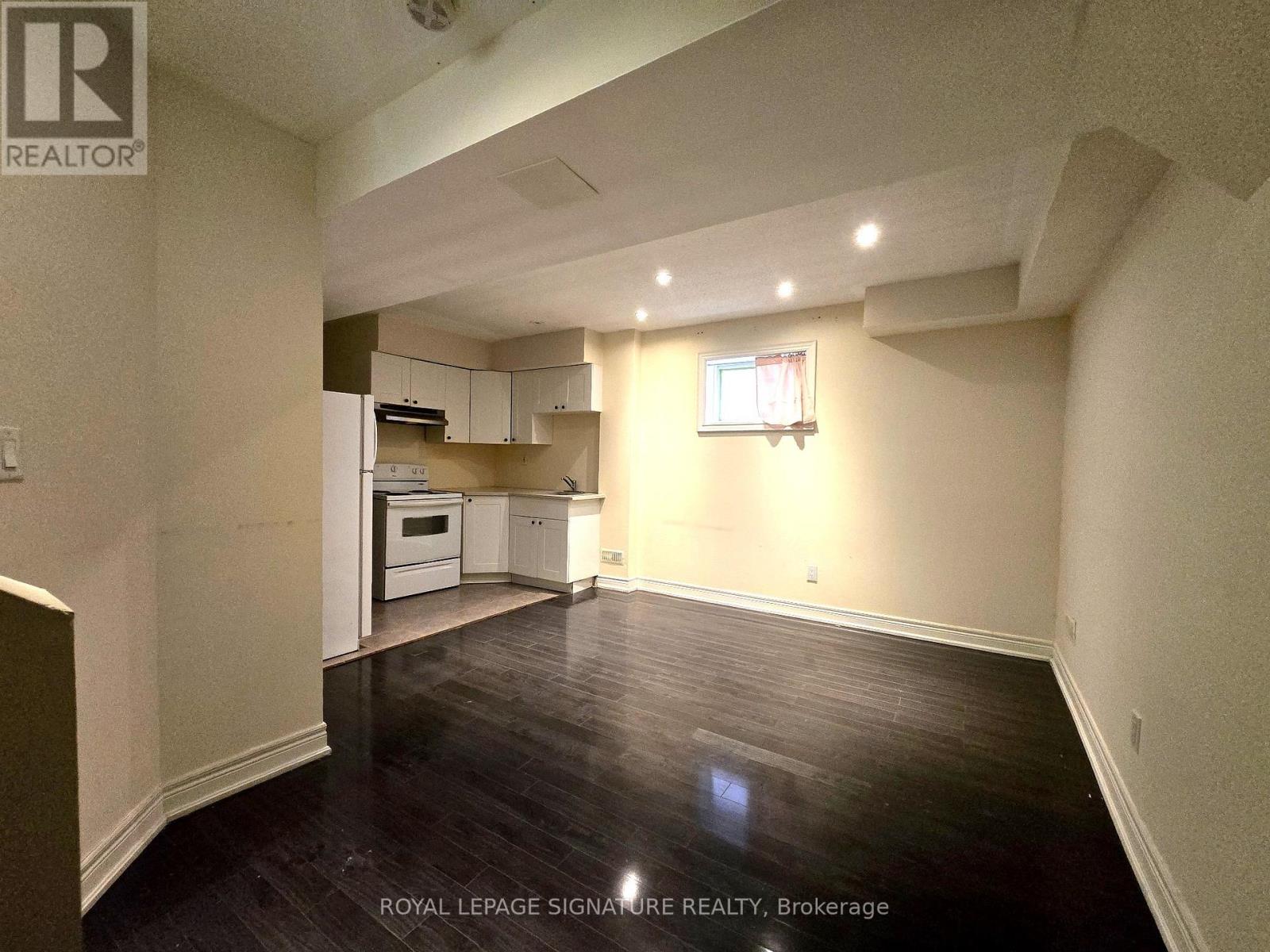Bsmt - 3169 Goretti Place N, Mississauga, Ontario  L5M 0B7 - Photo 10 - W12467529