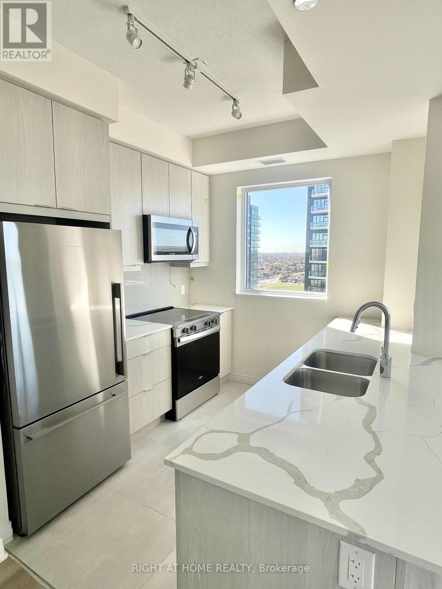 1606 - 15 Watergarden Drive, Mississauga, Ontario  L5R 0H4 - Photo 7 - W12467533