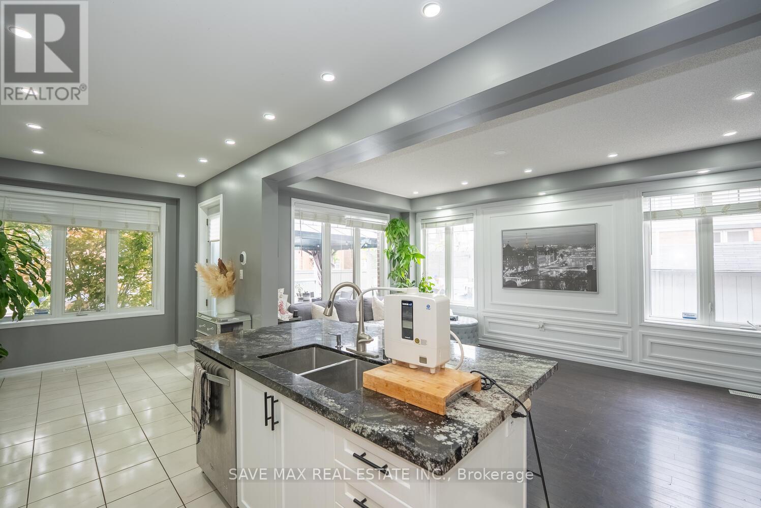 2 Billiter Road, Brampton, Ontario  L7A 4G8 - Photo 10 - W12467534
