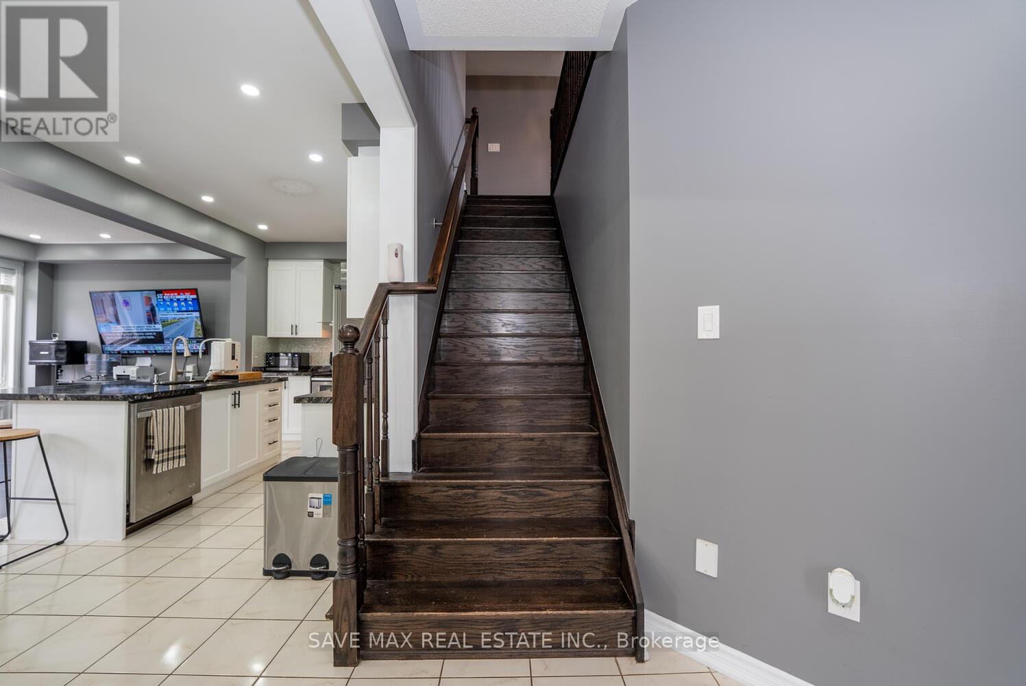 2 Billiter Road, Brampton, Ontario  L7A 4G8 - Photo 15 - W12467534