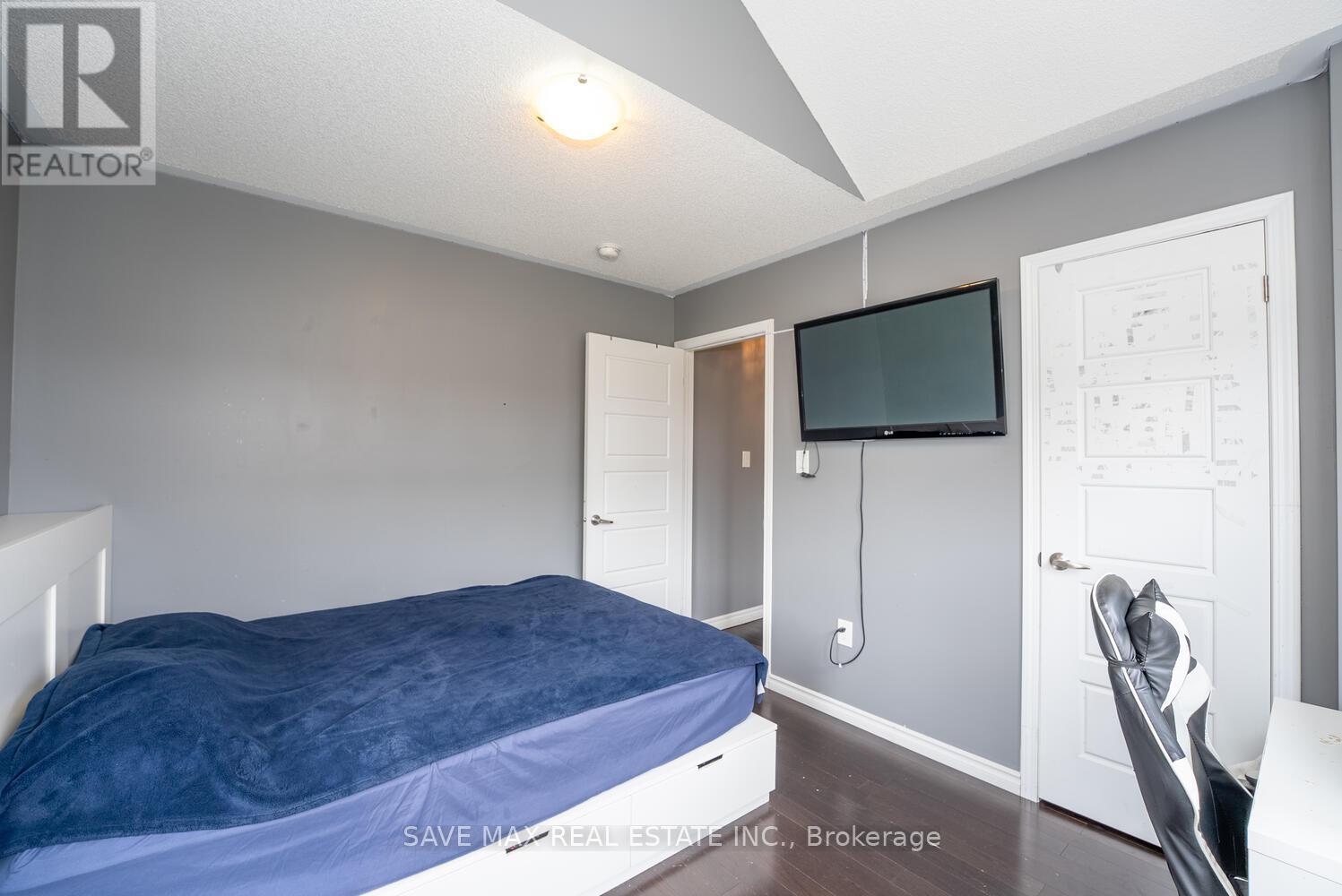 2 Billiter Road, Brampton, Ontario  L7A 4G8 - Photo 25 - W12467534