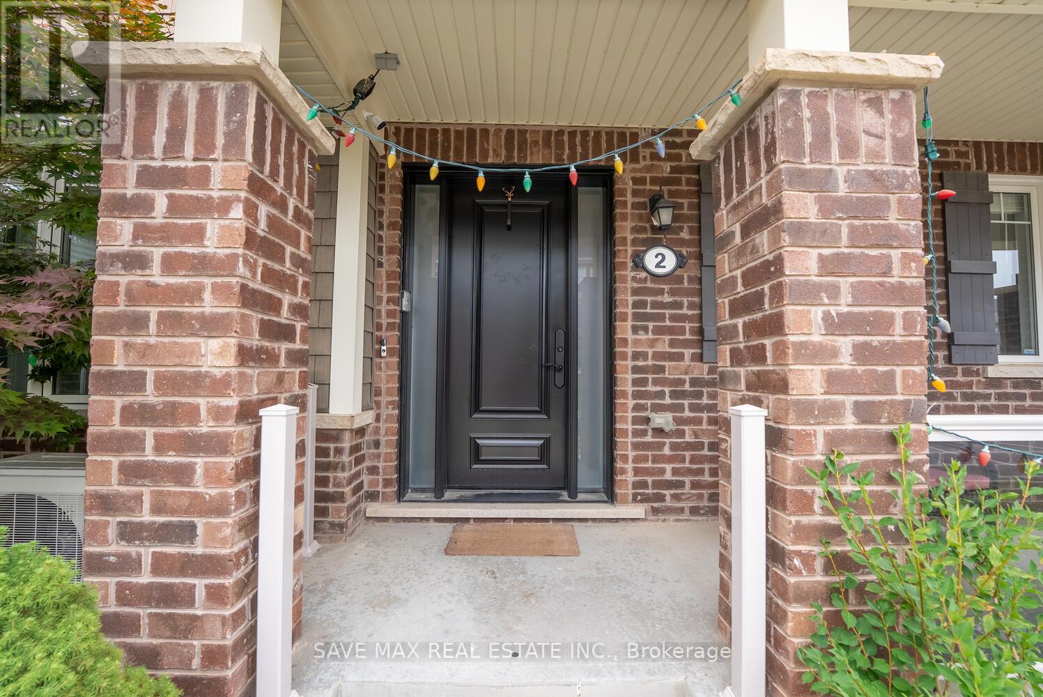 2 Billiter Road, Brampton, Ontario  L7A 4G8 - Photo 3 - W12467534