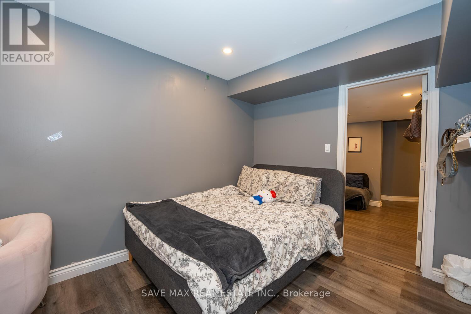 2 Billiter Road, Brampton, Ontario  L7A 4G8 - Photo 34 - W12467534