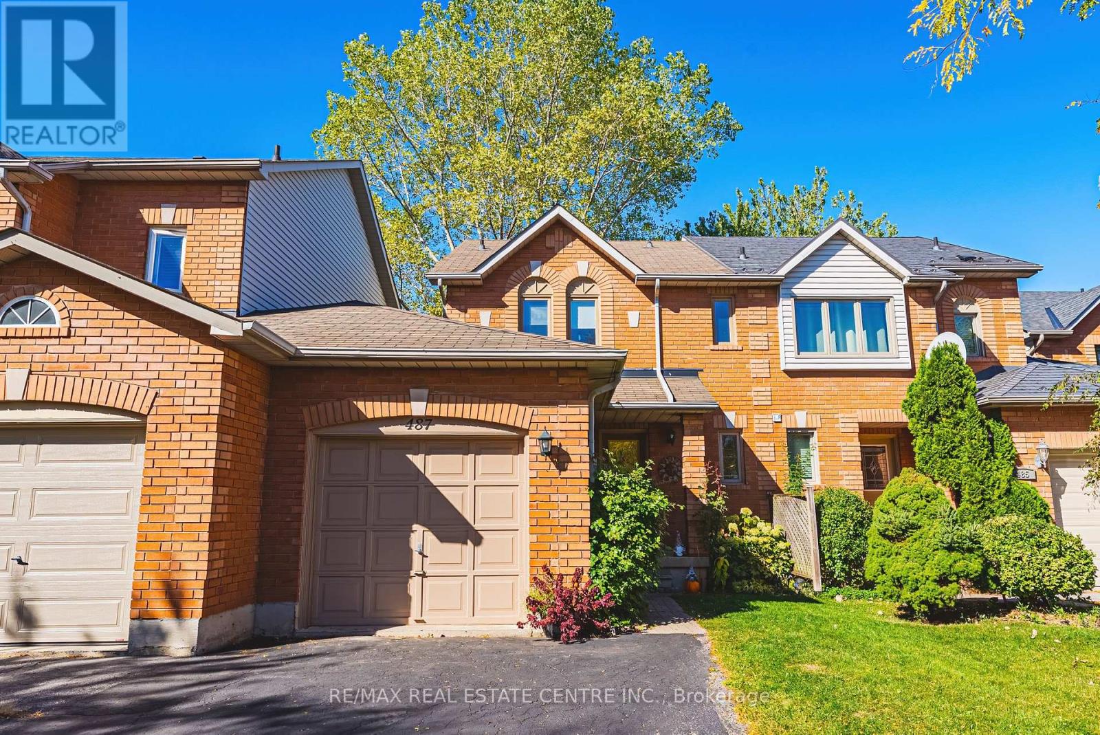 487 Taylor Crescent, Burlington, Ontario  L7L 6G2 - Photo 1 - W12467556