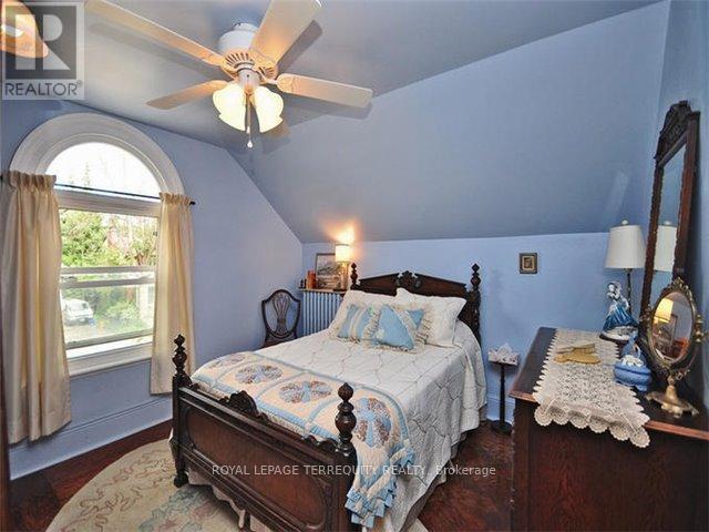 9 Alexander Street, Brampton, Ontario  L6V 1H7 - Photo 14 - W12467564
