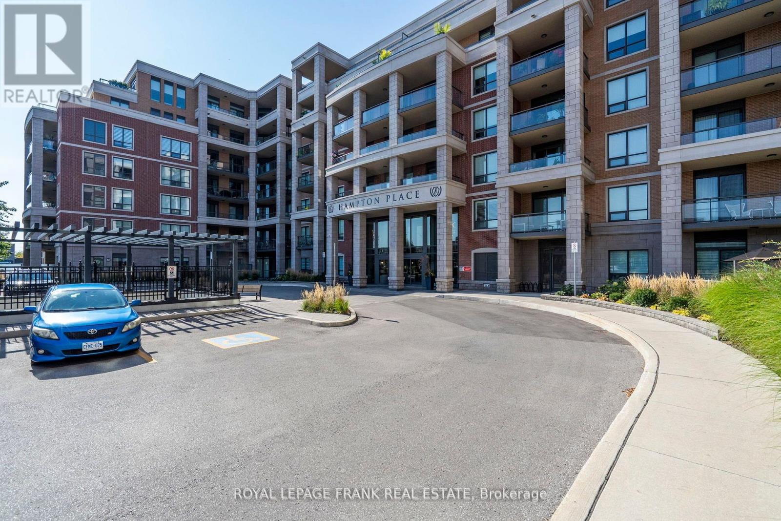 712 - 25 Baker Hill Boulevard, Whitchurch-Stouffville, Ontario  L4A 4R5 - Photo 5 - N12467591