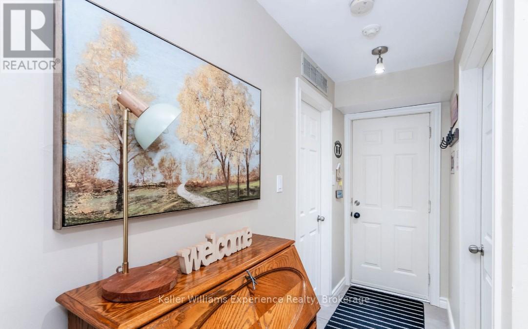 27 Turner Drive, Huntsville, Ontario  P1H 1A8 - Photo 4 - X12467585