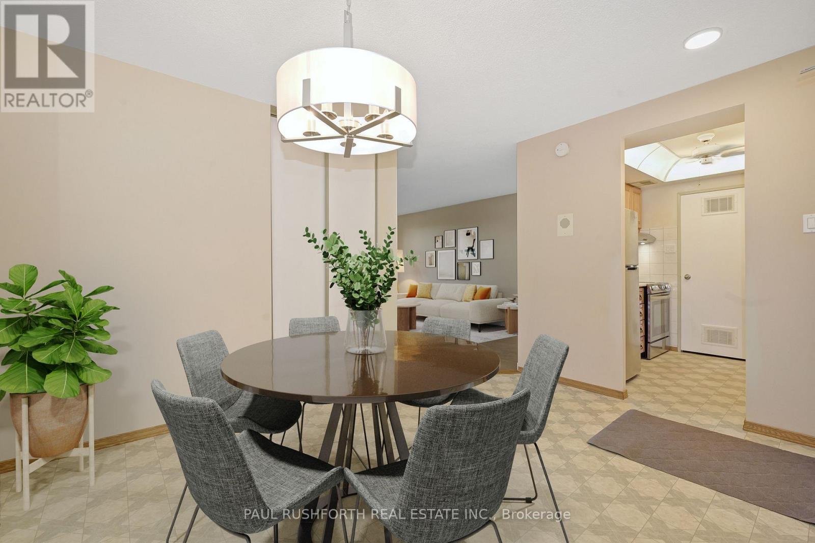 707 - 555 Brittany Drive, Ottawa, Ontario  K1K 4C5 - Photo 7 - X12467596
