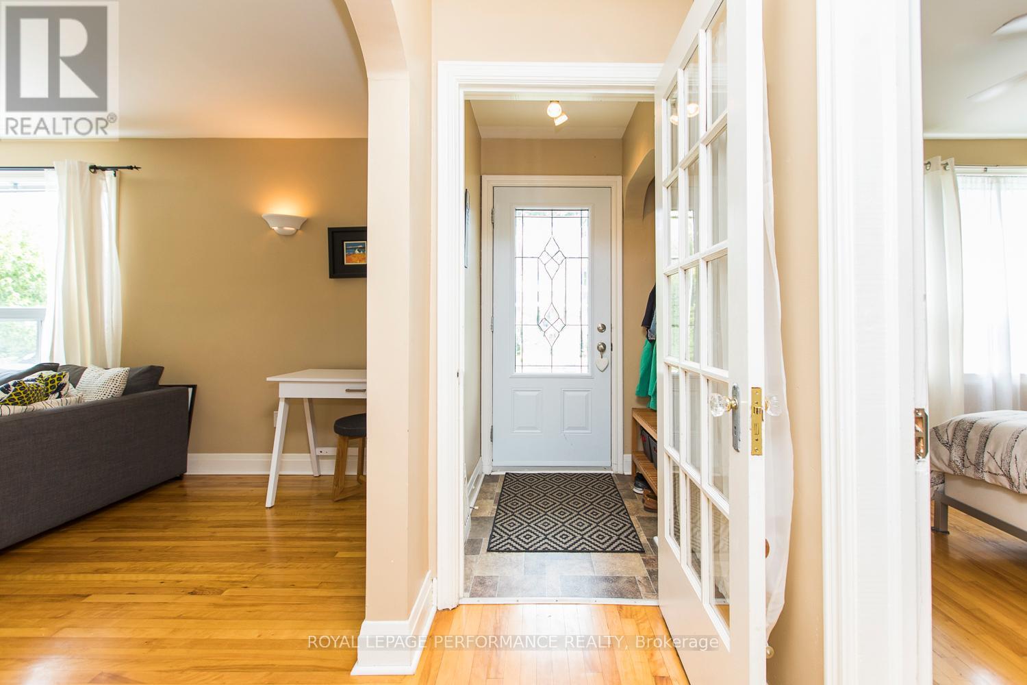 119 Glynn Avenue, Ottawa, Ontario  K1K 1S7 - Photo 2 - X12467598