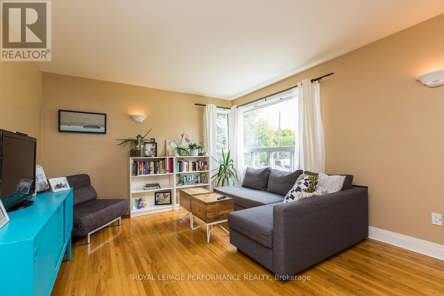 119 Glynn Avenue, Ottawa, Ontario  K1K 1S7 - Photo 3 - X12467598