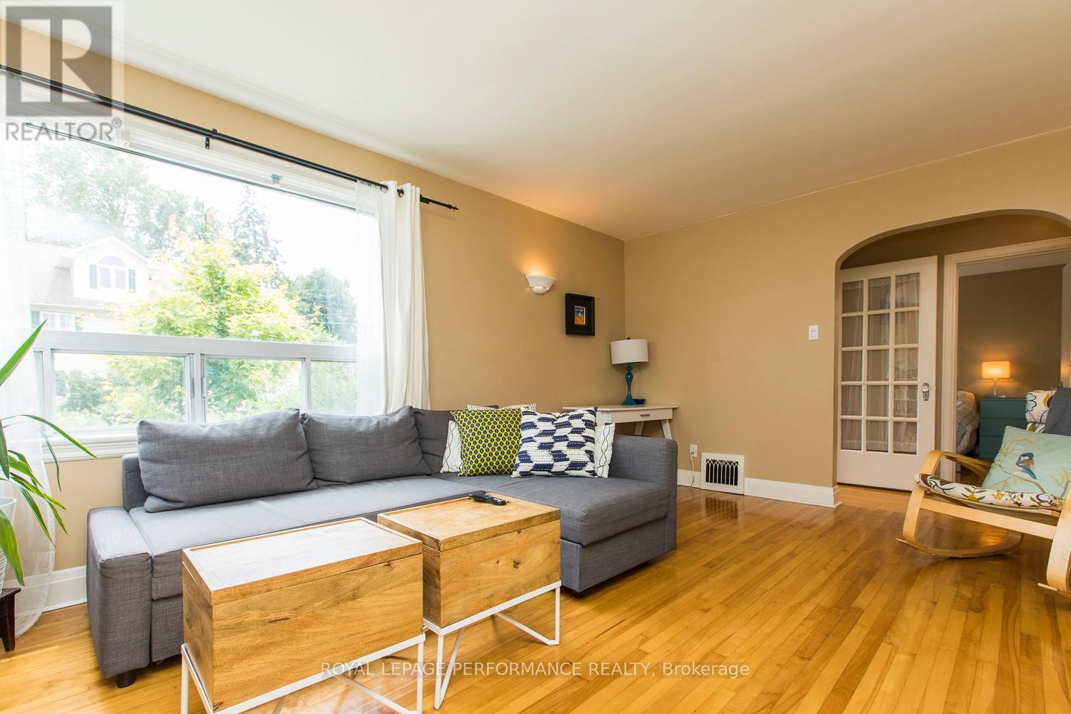 119 Glynn Avenue, Ottawa, Ontario  K1K 1S7 - Photo 4 - X12467598
