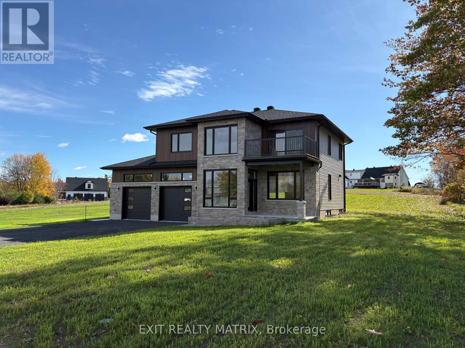 170 Gascon Street E, Alfred And Plantagenet, Ontario  K0B 1J0 - Photo 1 - X12467617