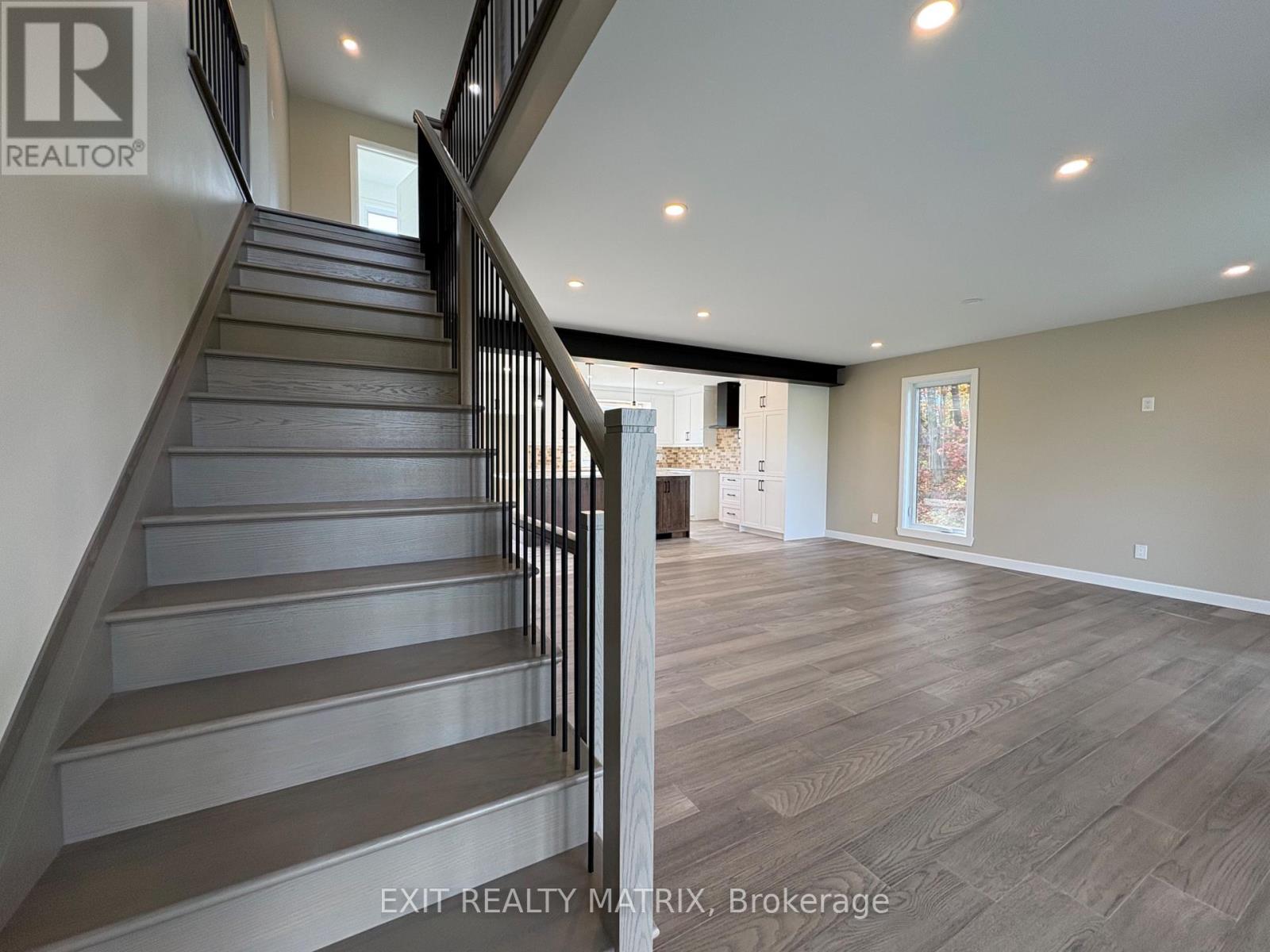 170 Gascon Street E, Alfred And Plantagenet, Ontario  K0B 1J0 - Photo 6 - X12467617