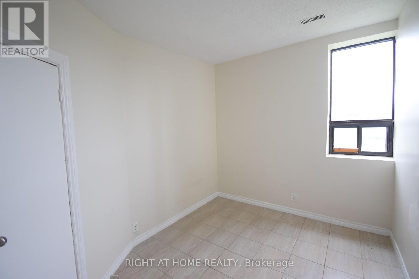 12 - 279 Drouillard Road, Windsor, Ontario  N8Y 2P4 - Photo 10 - X12467554