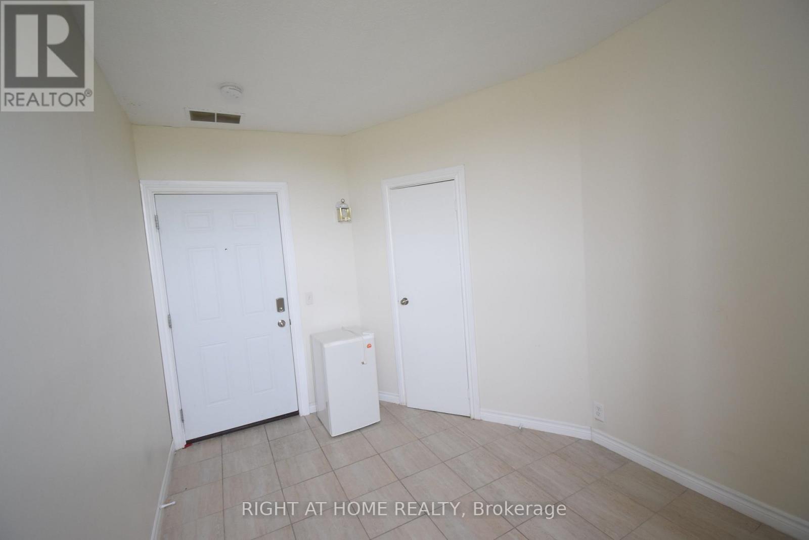 12 - 279 Drouillard Road, Windsor, Ontario  N8Y 2P4 - Photo 12 - X12467554