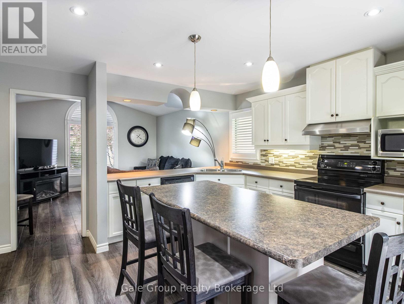 55 Sioux Crescent, Woodstock, Ontario  N4T 1G3 - Photo 11 - X12467624