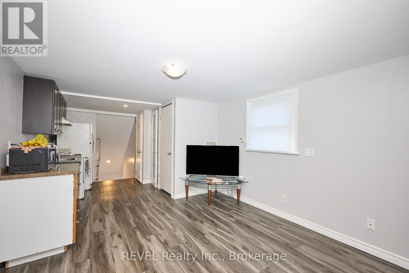 49 Cohoe Street, Welland, Ontario  L3B 3V2 - Photo 19 - X12467580