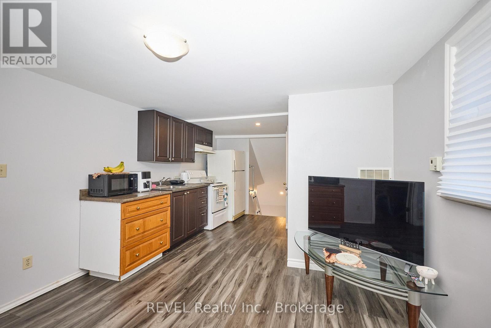 49 Cohoe Street, Welland, Ontario  L3B 3V2 - Photo 20 - X12467580