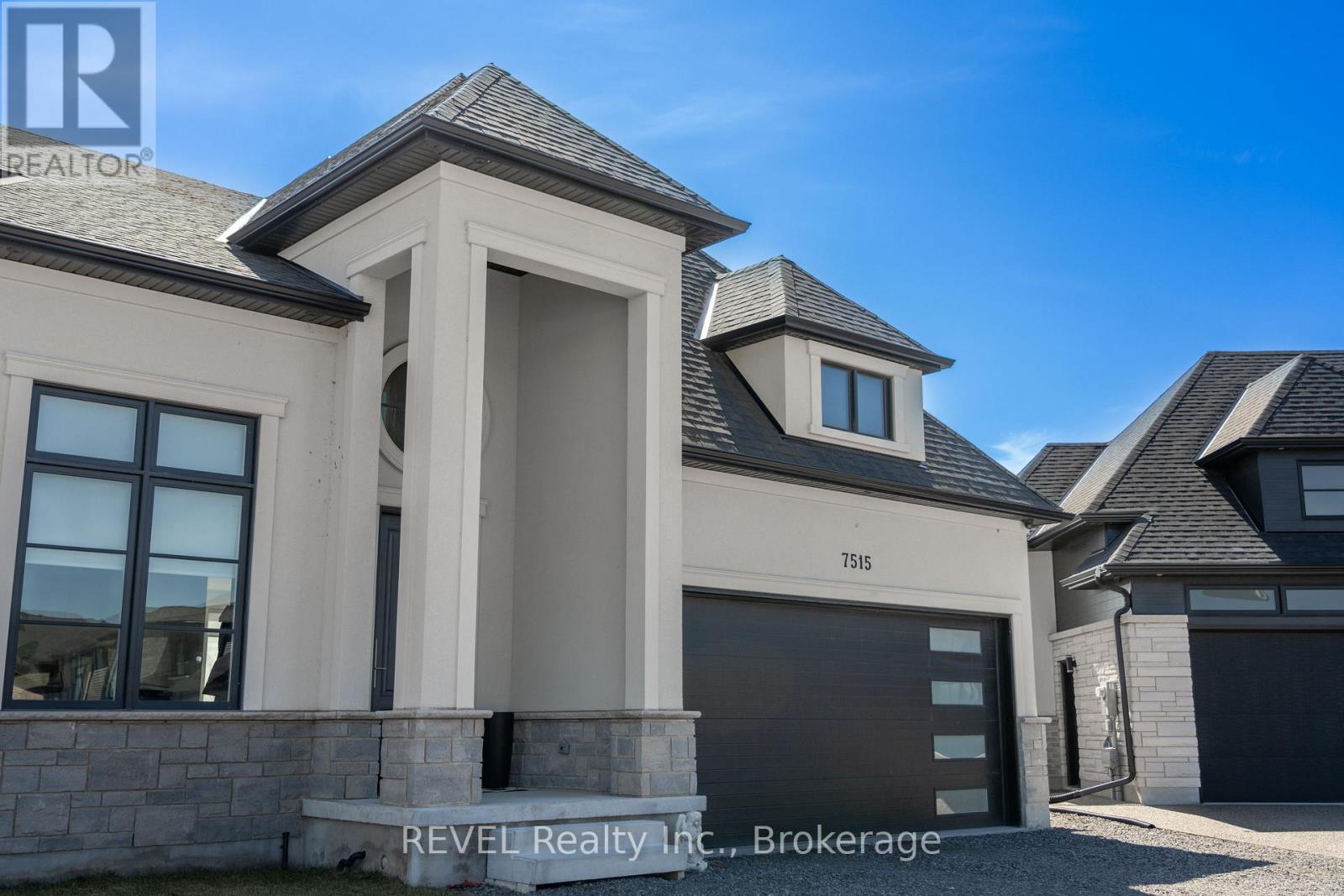 7515 Sherrilee Crescent, Niagara Falls, Ontario  L2H 3T4 - Photo 3 - X12467586