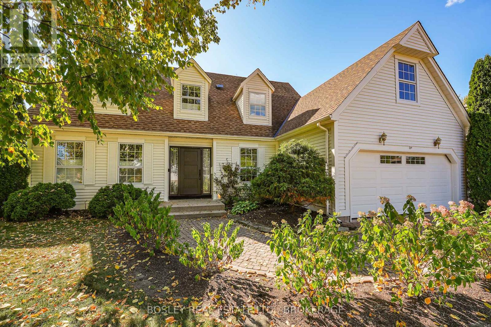 69 The Promenade, Niagara-On-The-Lake, Ontario  L0S 1J0 - Photo 2 - X12467601