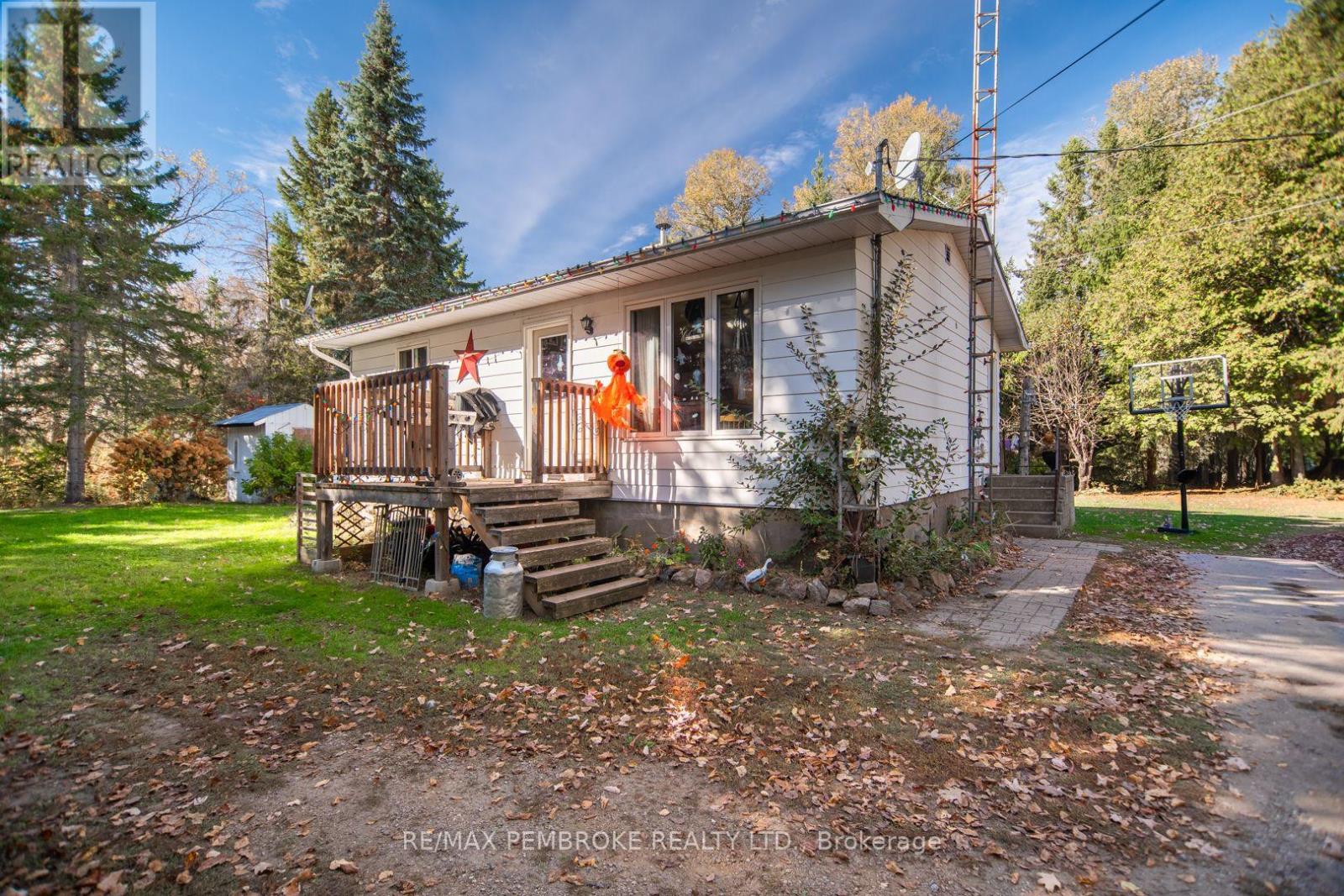 1822 Ruby Road, Bonnechere Valley, Ontario  K0J 2A0 - Photo 1 - X12467572