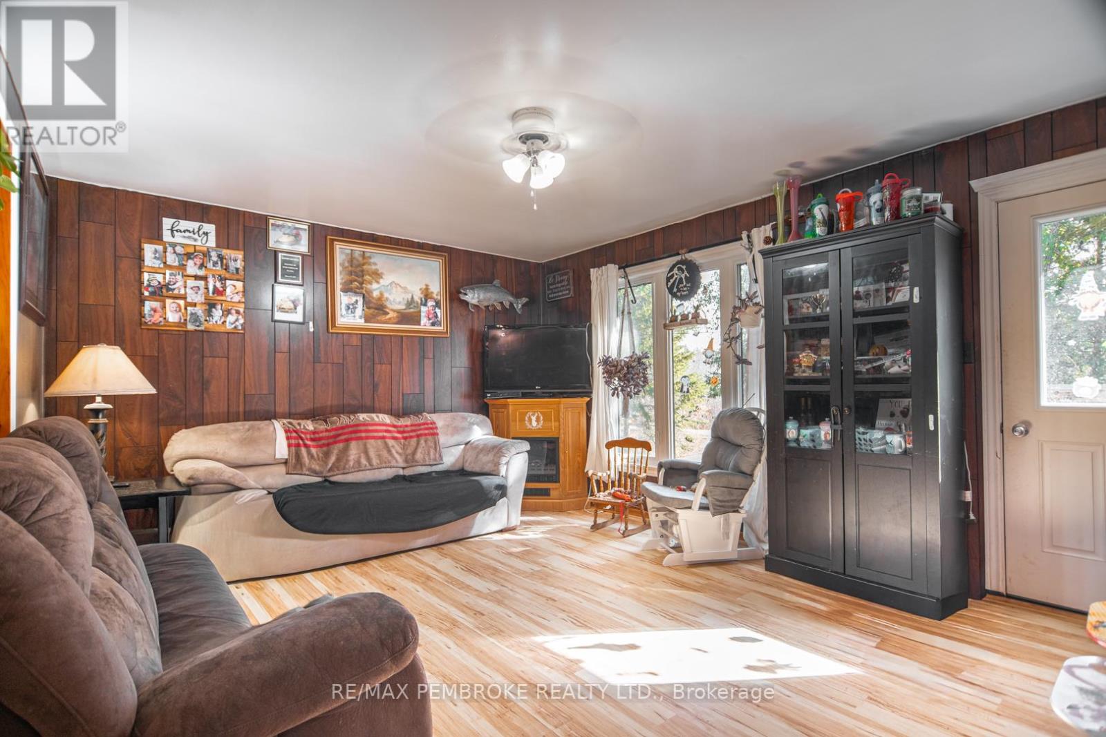 1822 Ruby Road, Bonnechere Valley, Ontario  K0J 2A0 - Photo 2 - X12467572