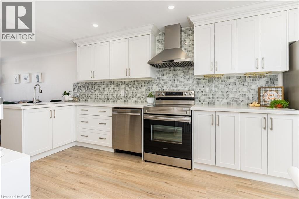 97 East 31st Street, Hamilton, Ontario  L8V 3N9 - Photo 8 - 40779955