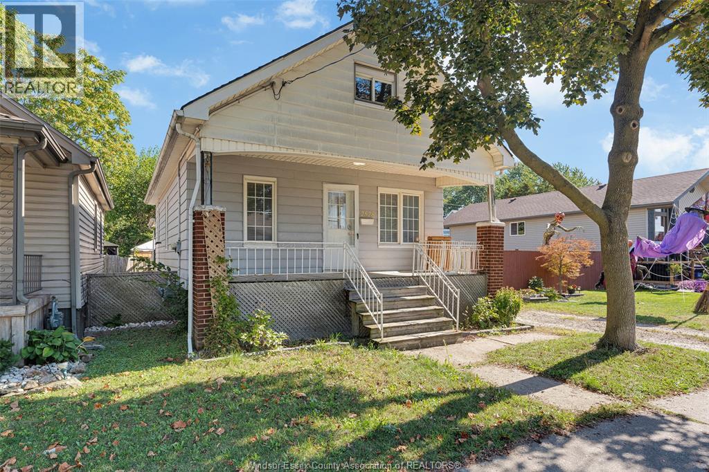 MLS# 25026375: 2528 GEORGE AVENUE, Windsor, Canada