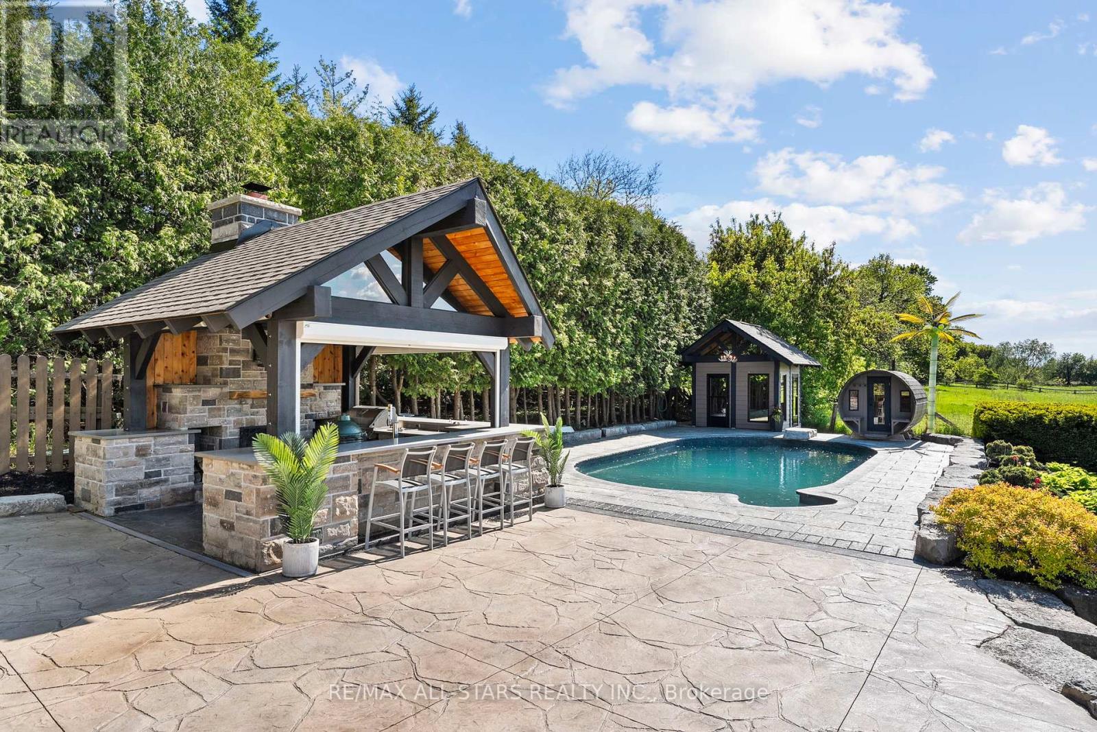 21002 LESLIE STREET, East Gwillimbury, Ontario