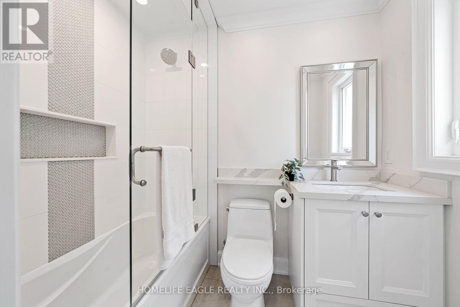 31 Modesto Gardens, Vaughan, Ontario  L4L 8C9 - Photo 19 - N12466296