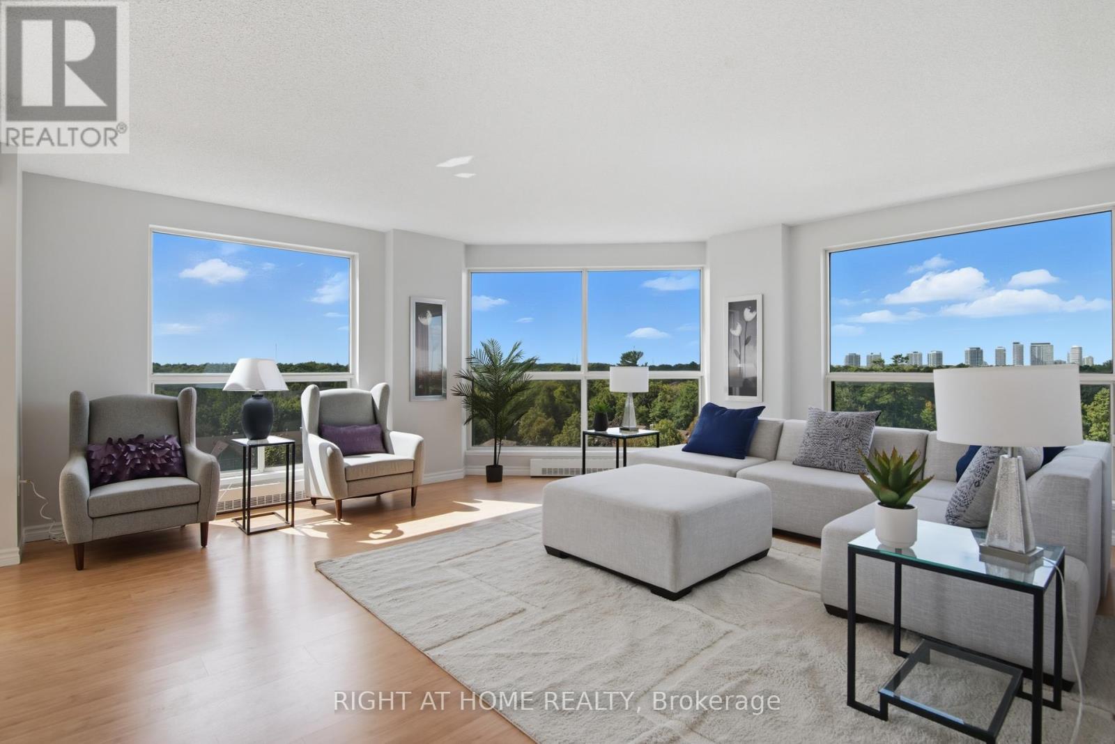 909 - 2155 BURNHAMTHORPE ROAD W, Mississauga, Ontario