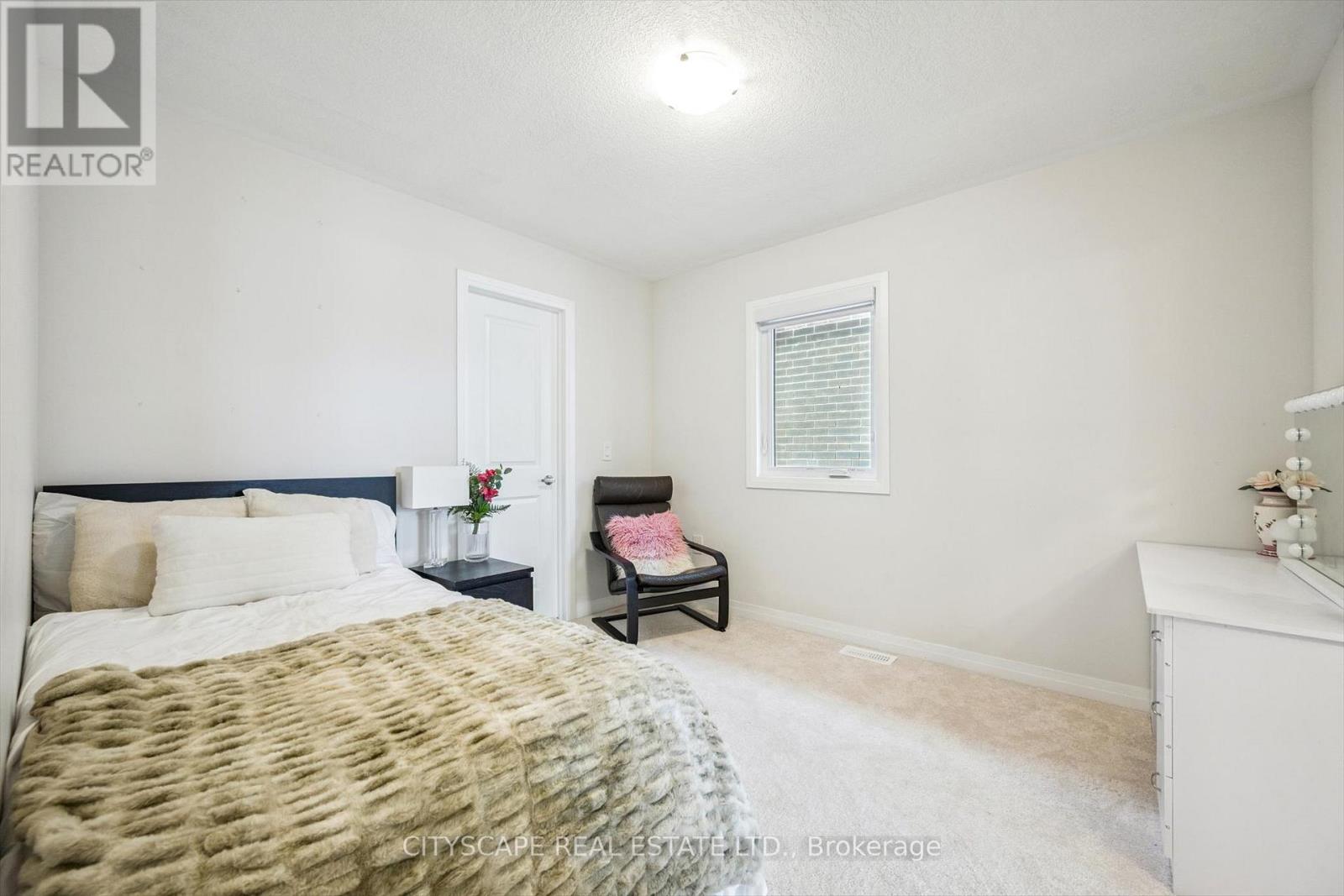 43 Blackburn Street, Cambridge, Ontario  N1S 0E1 - Photo 32 - X12467218