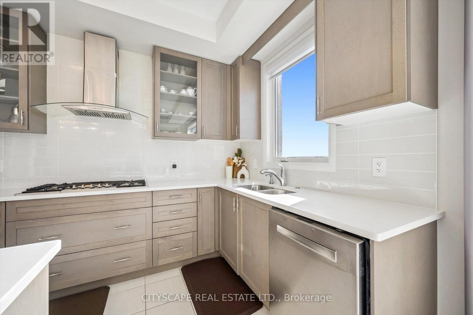 43 Blackburn Street, Cambridge, Ontario  N1S 0E1 - Photo 17 - X12467218
