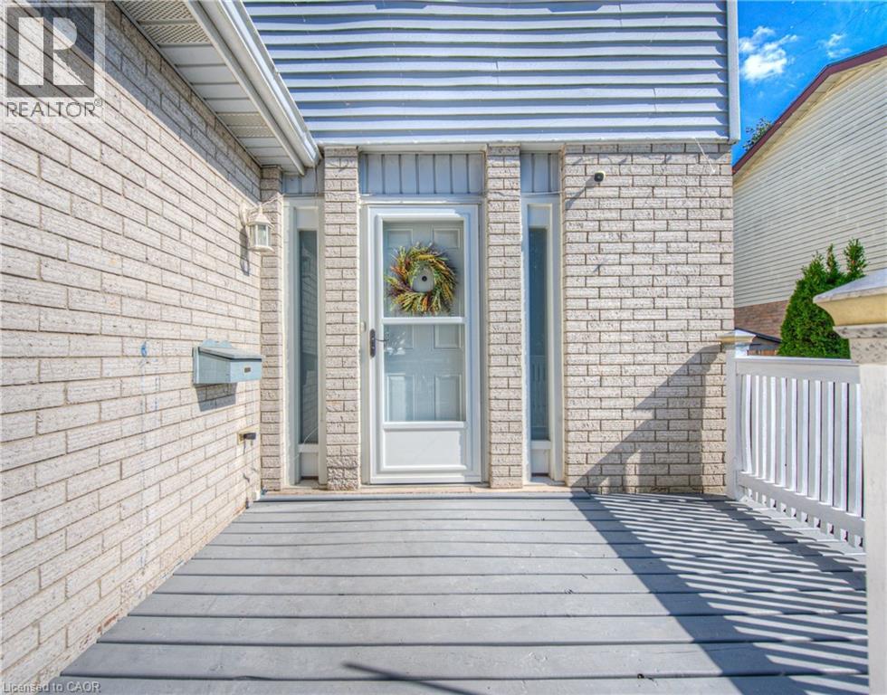 Property at 15 GLENDAN Court image 2