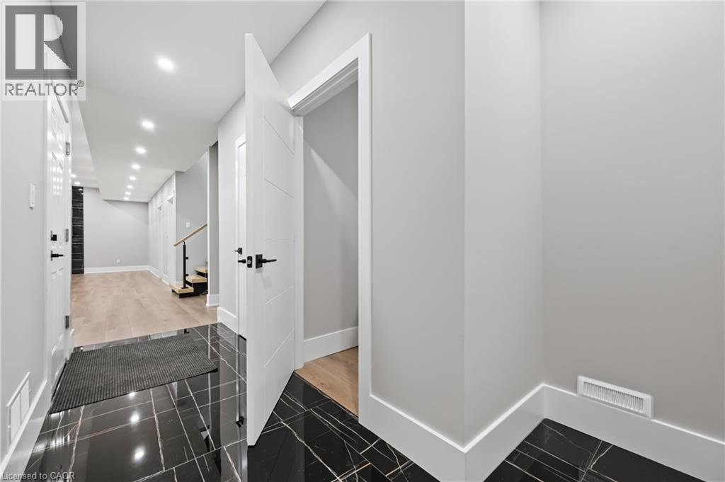 276 Mausser Avenue, Kitchener, Ontario  N2M 3L1 - Photo 38 - 40773919